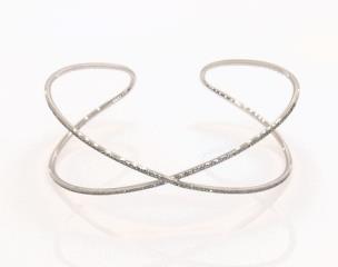 Diamond Bracelets Jamesallen 14k White Gold Criss Cross Diamond Cuff Bracelet