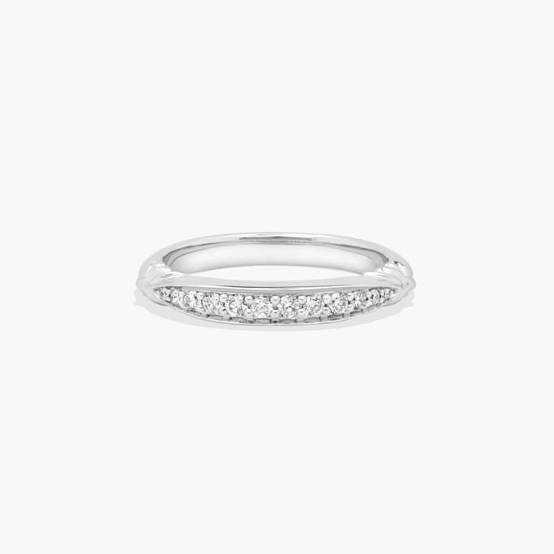 14K White Gold Pavé Graduated Wedding Band