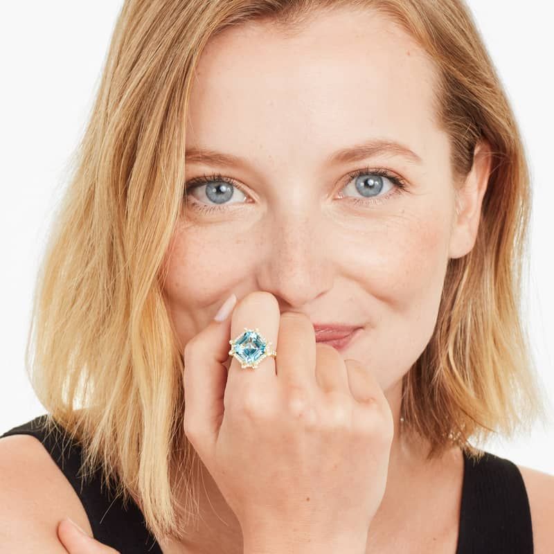 18K Yellow Gold Octagon Blue Topaz and Diamond Ring (12.0x12.0mm)