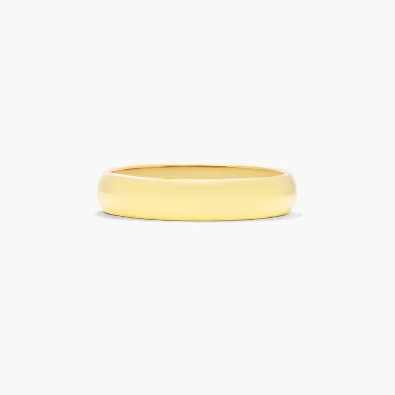 This remarkable 4mm band maintains a truly traditional straight inside and original profile.