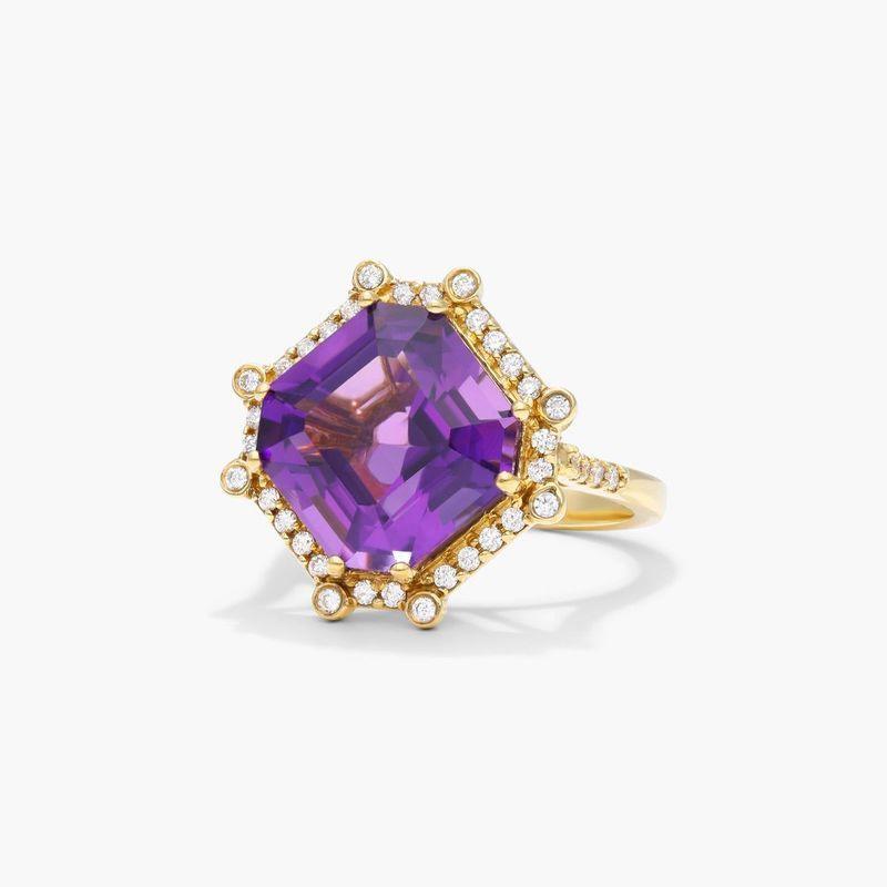 18K Yellow Gold Octagon Amethyst and Diamond Ring (12.0x12.0mm)