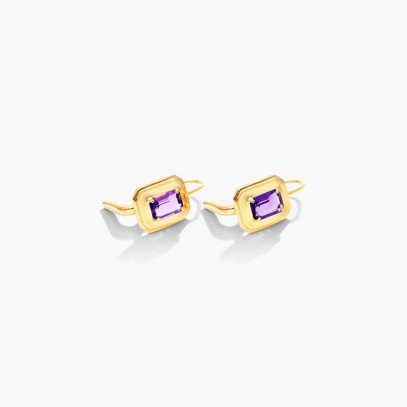 18K Yellow Gold Frame Amethyst Leverback Earrings