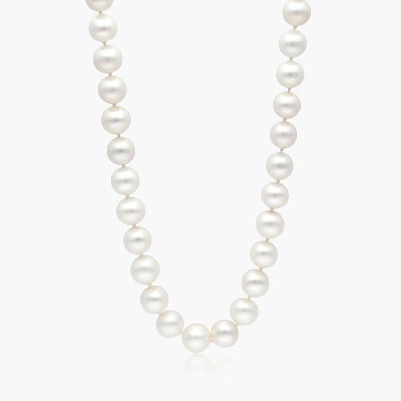 14K White Gold Freshwater Cultured Pearl Fish Clasp 18" Necklace (9.0-10.0mm)