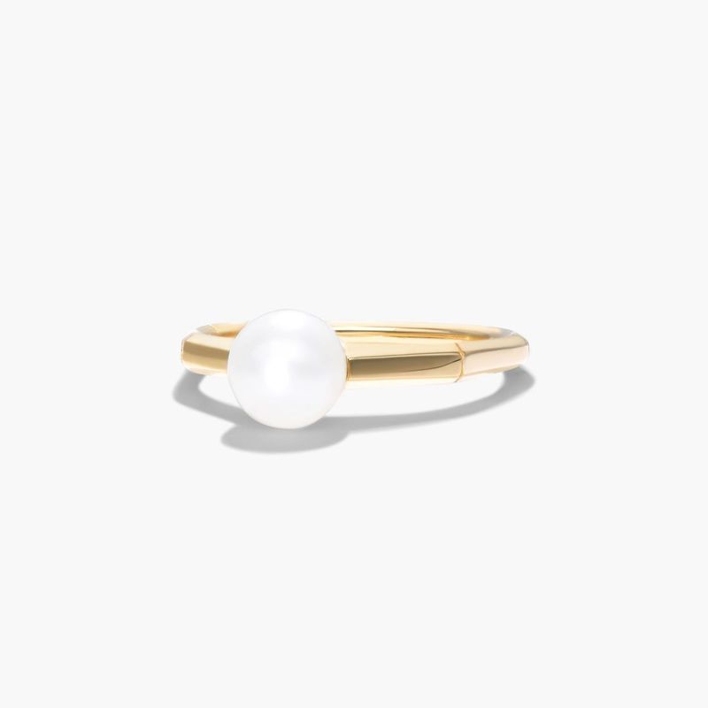 Minimalistic Freshwater Cultured Pearl Ring In 14K Yellow Gold