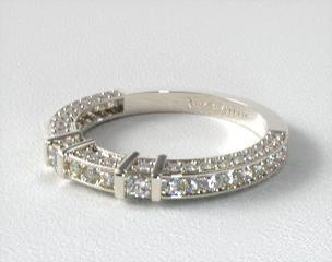 18K White Gold 0.93ct Bar Set and Pavé Diamond Wedding Ring