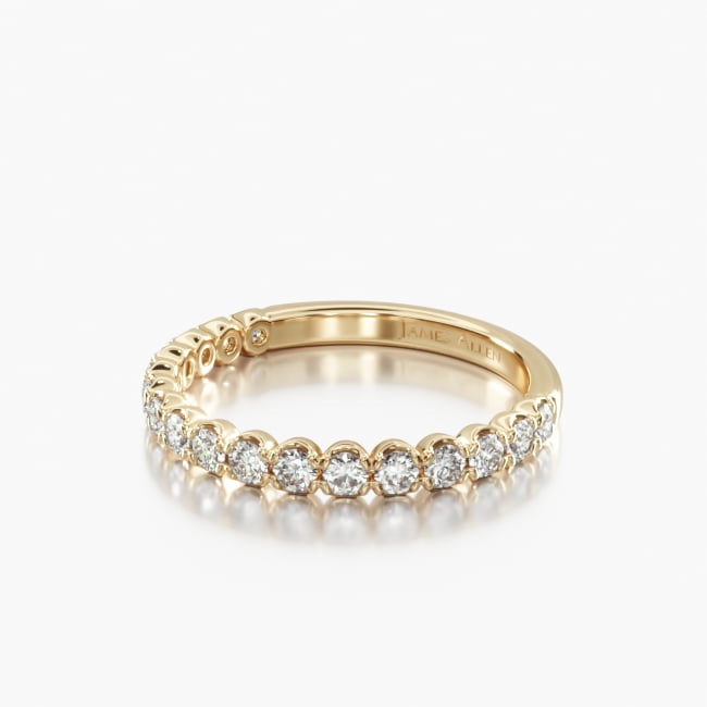 18K Yellow Gold Scallop Style Diamond Wedding Ring
