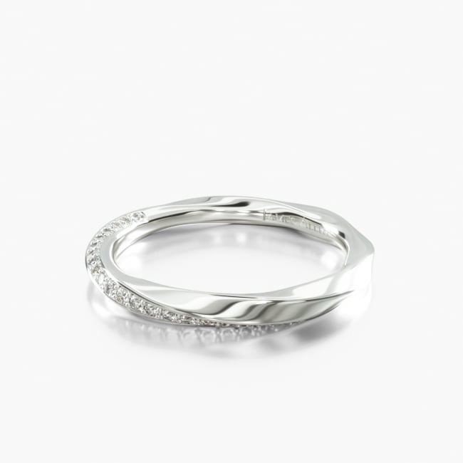 18K White Gold Helix Pavé Wedding Ring