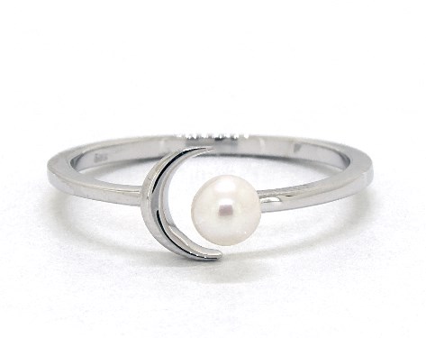 white gold pearl ring