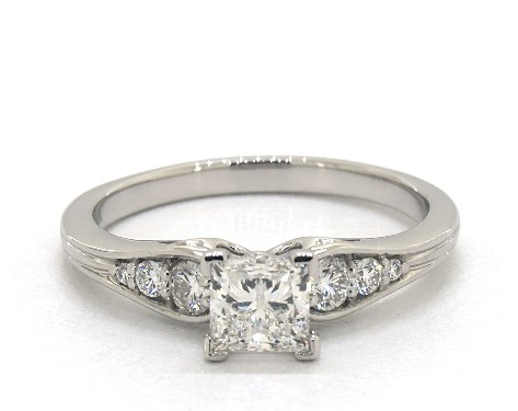 Platinum Side stones Setting