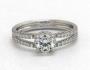 Various carat combinations for the selected ring