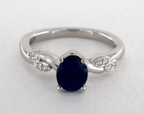 Platinum Side stones Setting