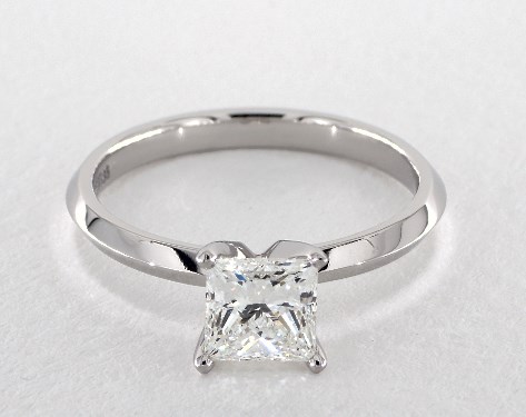 18K White Gold Solitaire DYO ER Setting