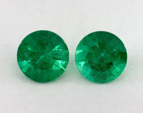  
        1.37 Total Carat 
        
        Round 
        Green Emeralds