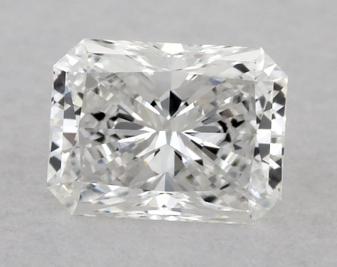  
        0.30  Carat 
        
        radiant 
        diamond