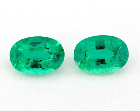  0.91 Carat Green Emerald   Oval Gemstone Pairs